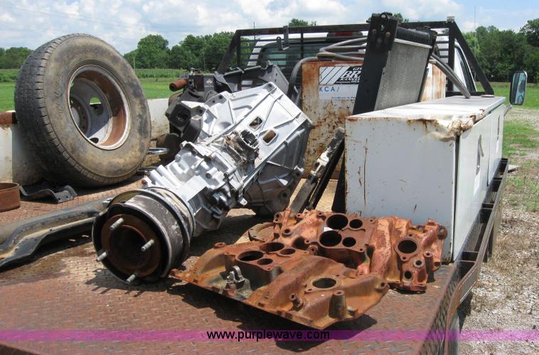 image for item 2121 1996 Ford F Super Duty truck