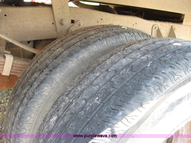 image for item 2121 1996 Ford F Super Duty truck