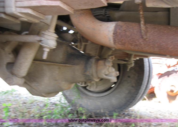 image for item 2121 1996 Ford F Super Duty truck