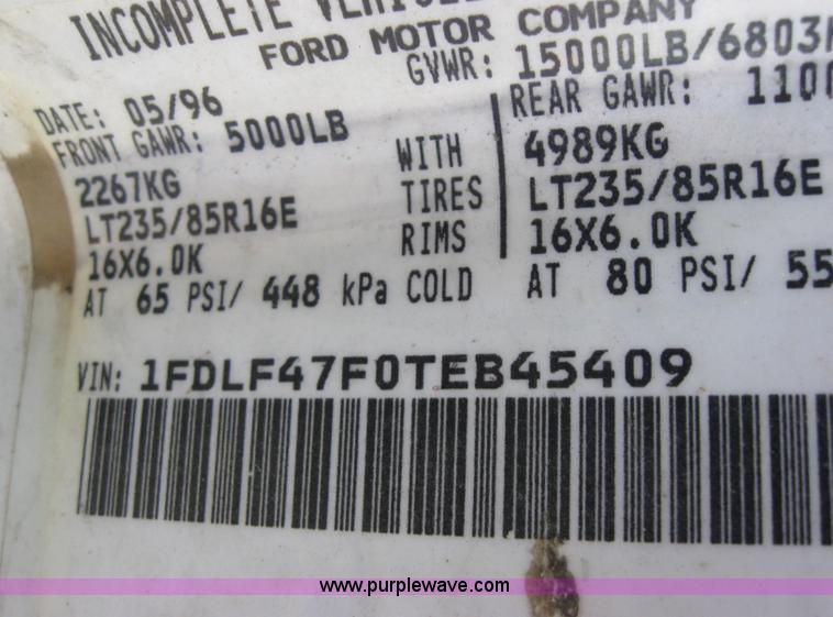 image for item 2121 1996 Ford F Super Duty truck