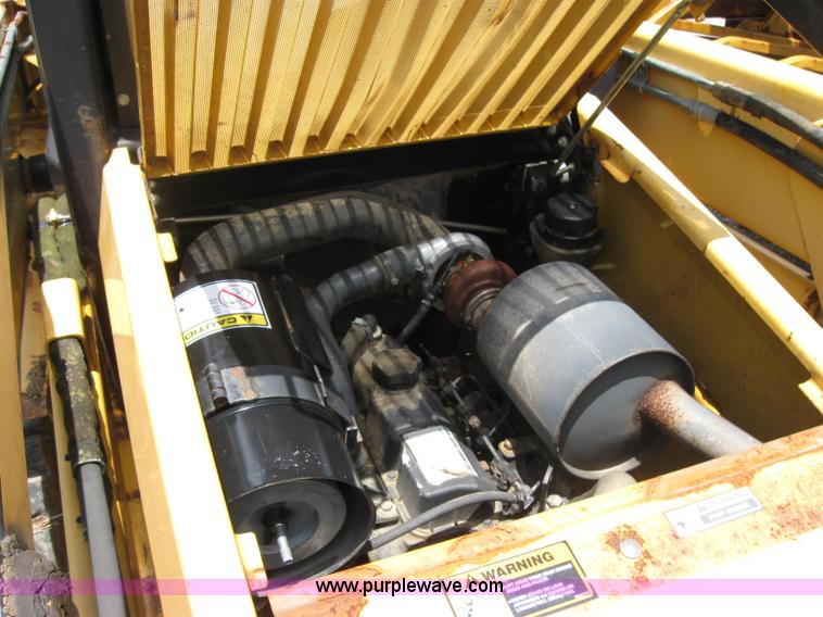 image for item 2122 1997 John Deere 8875 skid steer