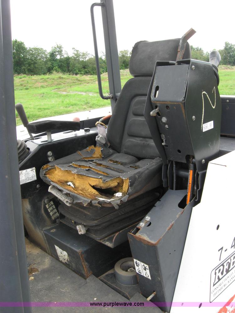 image for item 2123 1997 Bobcat 331 mini excavator