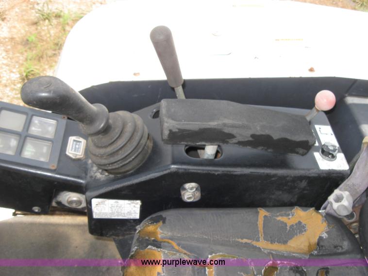 image for item 2123 1997 Bobcat 331 mini excavator