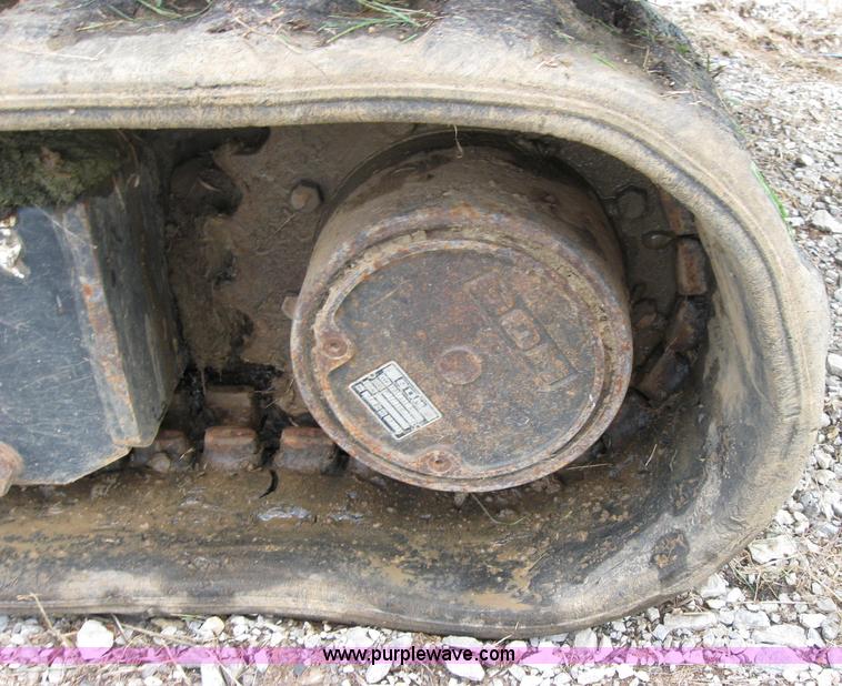 image for item 2123 1997 Bobcat 331 mini excavator