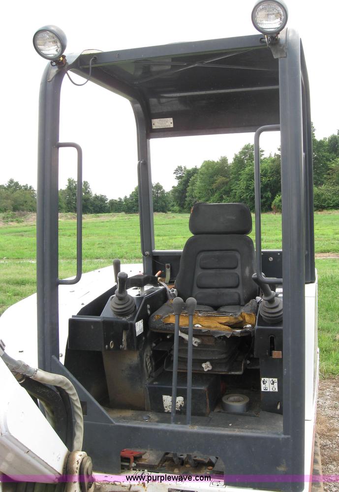 image for item 2123 1997 Bobcat 331 mini excavator