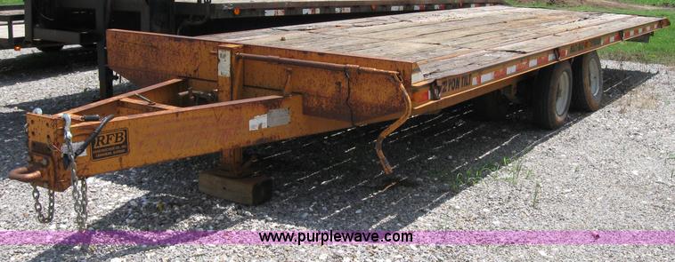 image for item 2124 1996 12 ton flat bed trailer