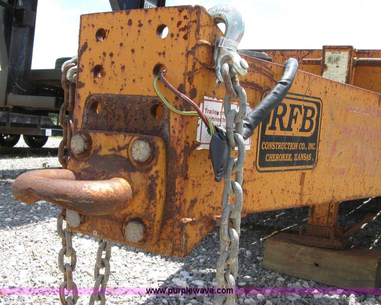 image for item 2124 1996 12 ton flat bed trailer