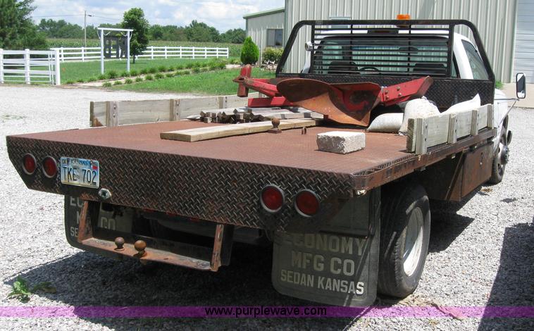 image for item 2125 1999 Chevrolet C3500 pickup truck