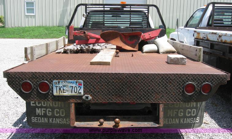 image for item 2125 1999 Chevrolet C3500 pickup truck