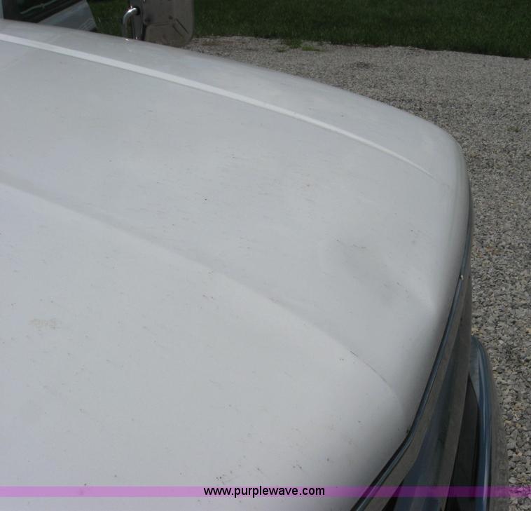 image for item 2125 1999 Chevrolet C3500 pickup truck