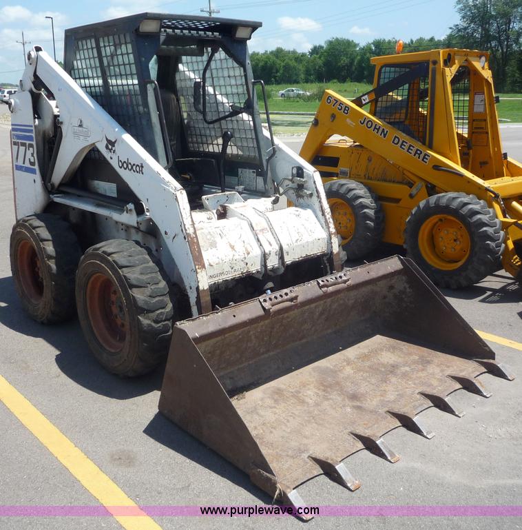 image for item 2153 1998 Bobcat 773 skid steer