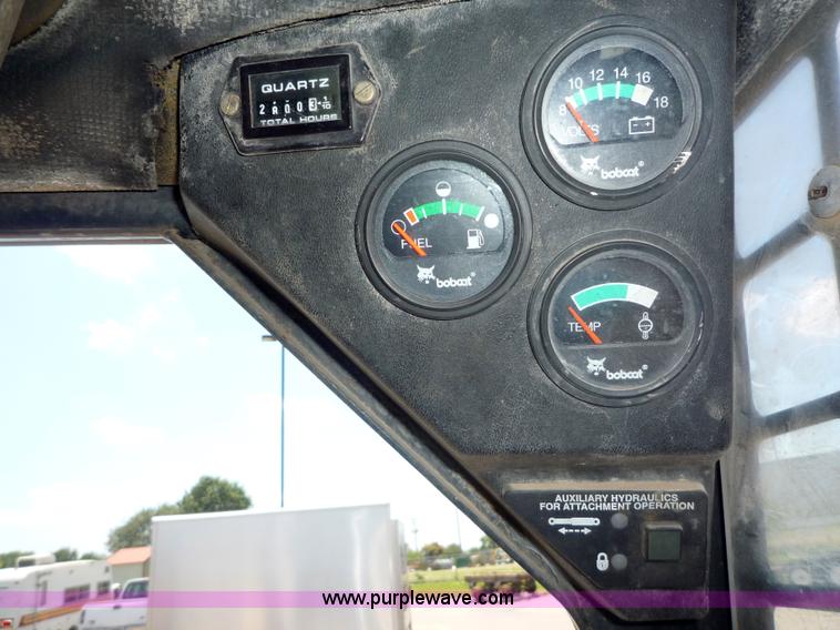 image for item 2153 1998 Bobcat 773 skid steer