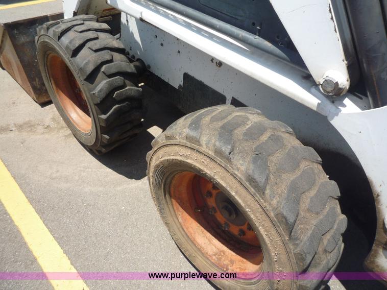 image for item 2153 1998 Bobcat 773 skid steer