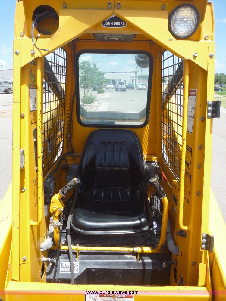 image for item 2156 1993 John Deere 675B skid steer