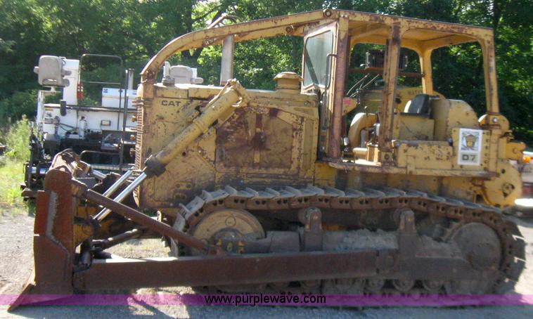 image for item 2271 1972 Caterpillar D7F dozer