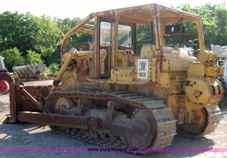 image for item 2271 1972 Caterpillar D7F dozer