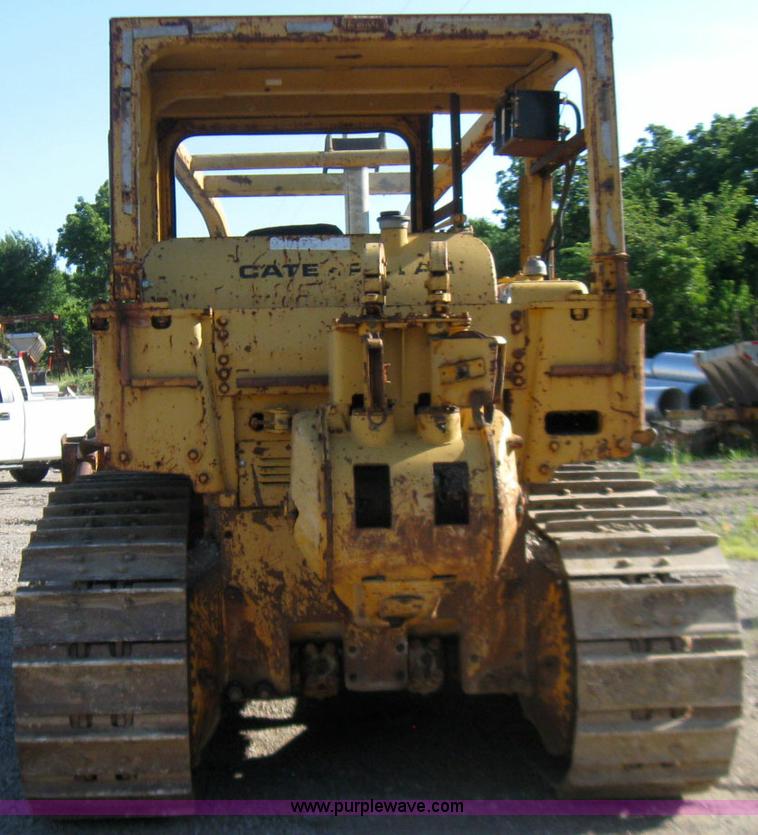 image for item 2271 1972 Caterpillar D7F dozer