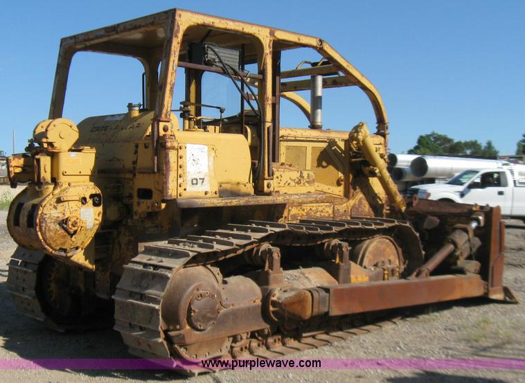 image for item 2271 1972 Caterpillar D7F dozer