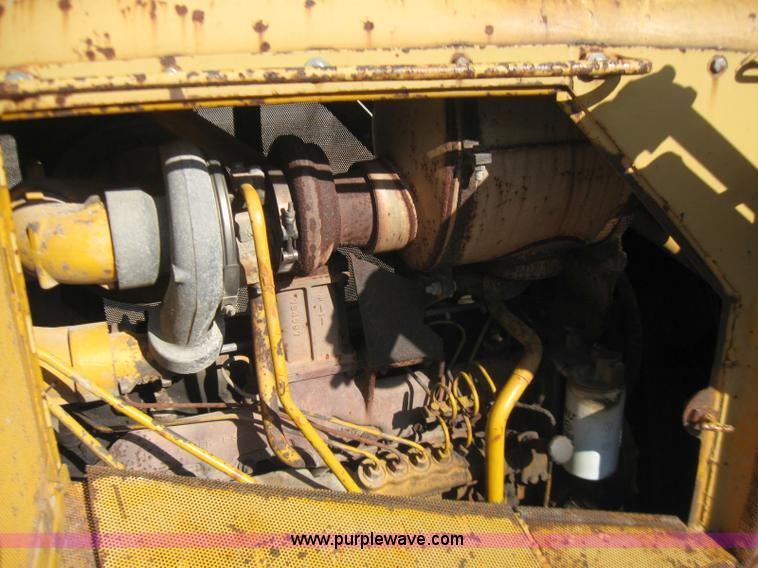 image for item 2271 1972 Caterpillar D7F dozer