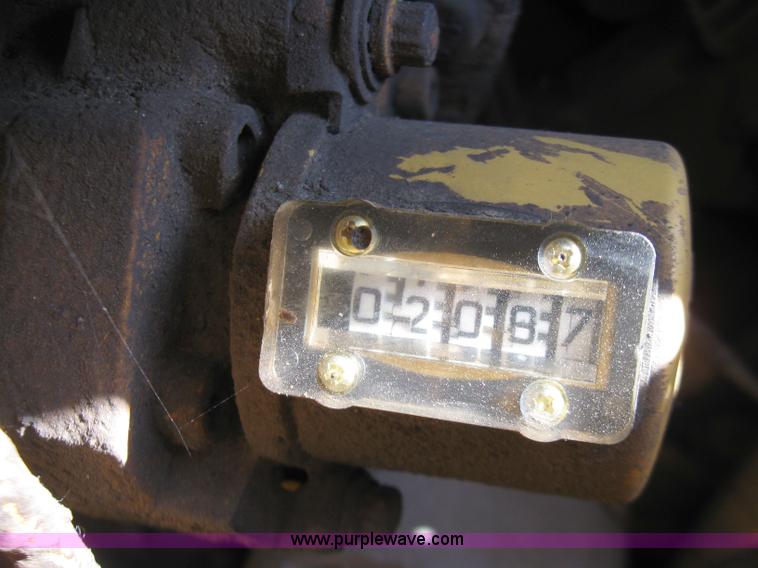 image for item 2271 1972 Caterpillar D7F dozer