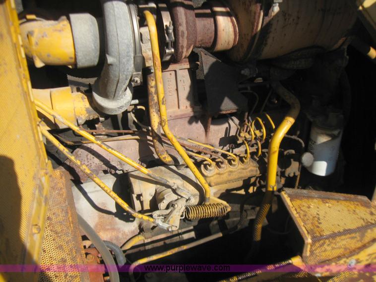 image for item 2271 1972 Caterpillar D7F dozer