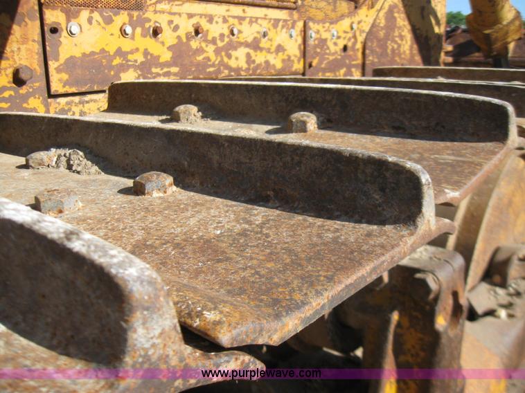 image for item 2271 1972 Caterpillar D7F dozer