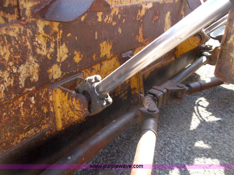 image for item 2271 1972 Caterpillar D7F dozer