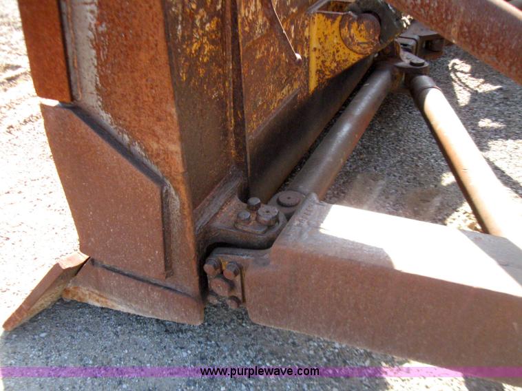 image for item 2271 1972 Caterpillar D7F dozer