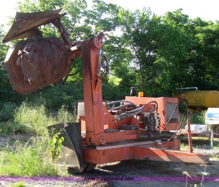 image for item 2272 1992 Roto ditcher