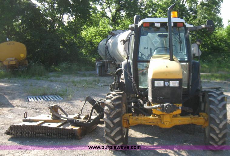 image for item 2273 2000 New Holland TS110 MFWD tractor