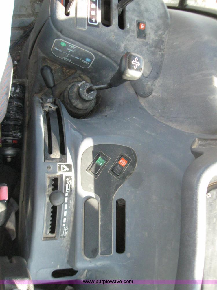 image for item 2273 2000 New Holland TS110 MFWD tractor