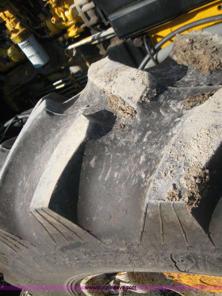 image for item 2273 2000 New Holland TS110 MFWD tractor