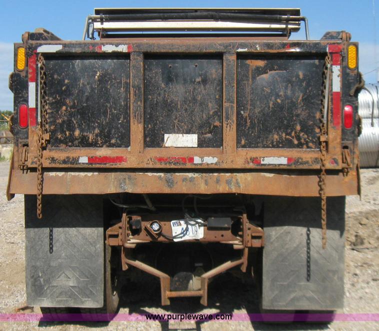 image for item 2274 2000 GMC Topkick C7H042 dump truck
