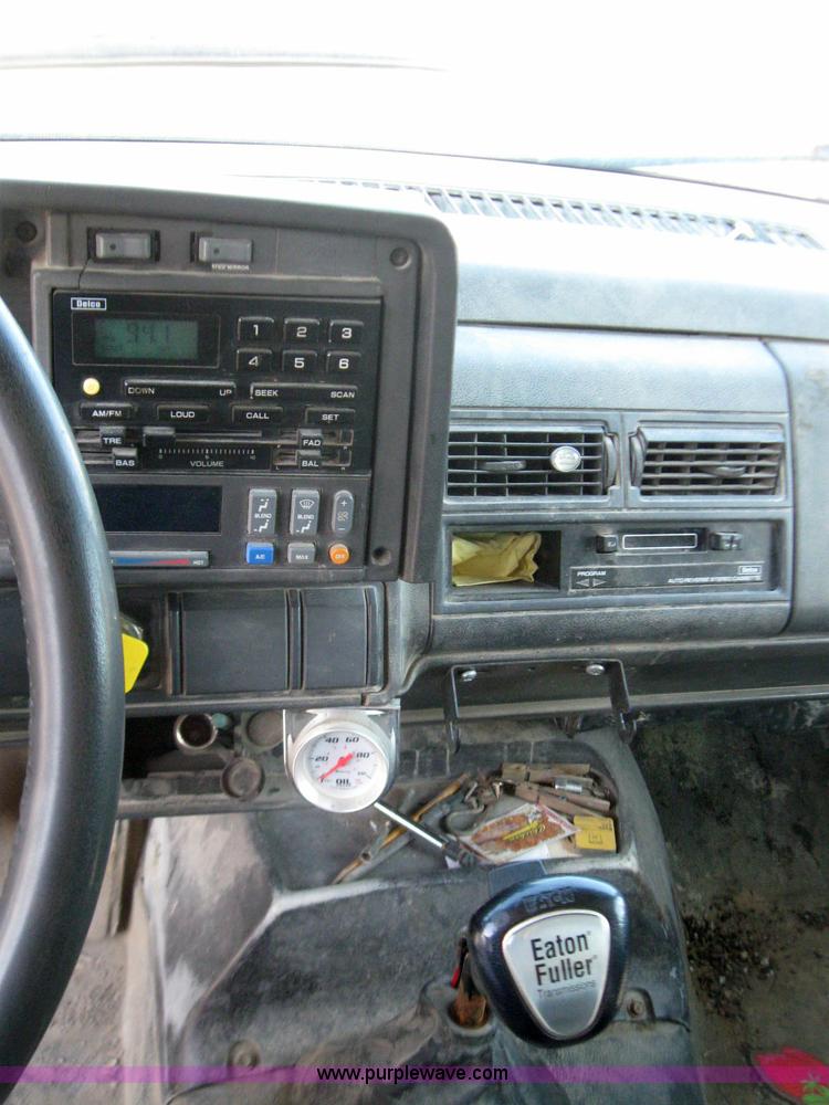 image for item 2274 2000 GMC Topkick C7H042 dump truck