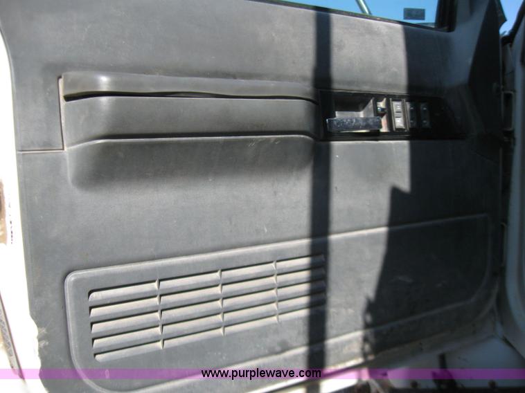 image for item 2274 2000 GMC Topkick C7H042 dump truck