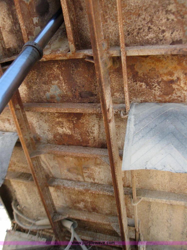 image for item 2274 2000 GMC Topkick C7H042 dump truck