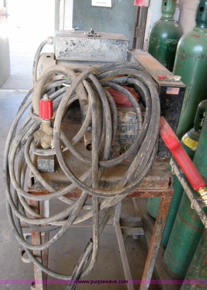 image for item 2275 Mi-T-M pressure washer