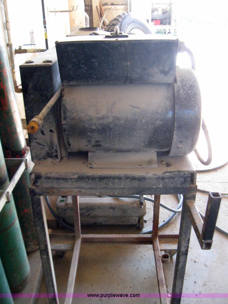 image for item 2275 Mi-T-M pressure washer