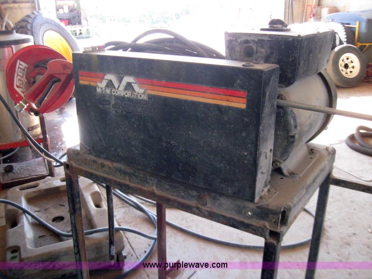 image for item 2275 Mi-T-M pressure washer