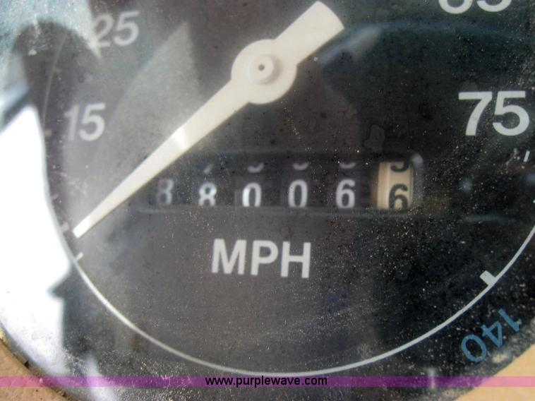 image for item 2313 1982 Ford Conventional L800 crane truck