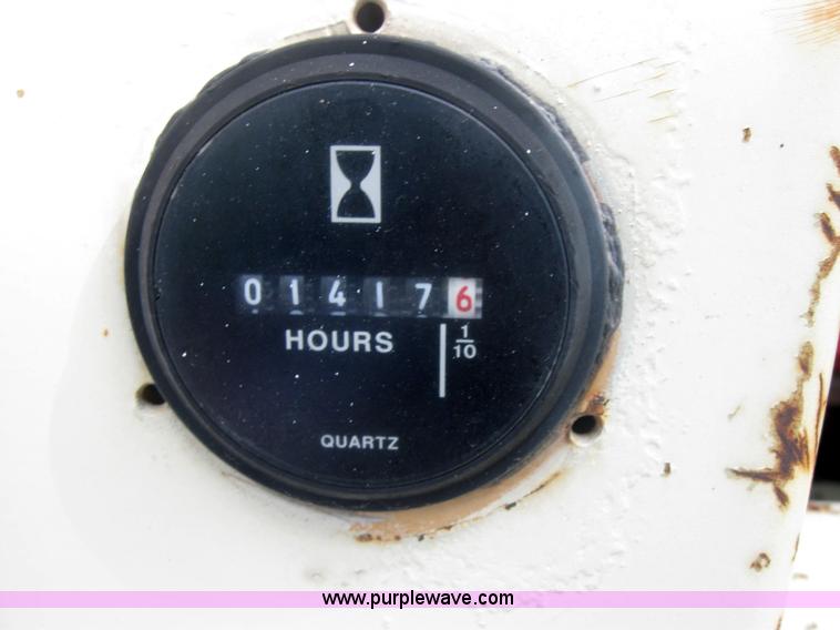 image for item 2313 1982 Ford Conventional L800 crane truck