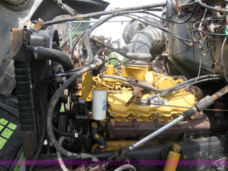 image for item 2313 1982 Ford Conventional L800 crane truck