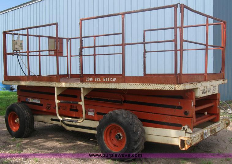 image for item 2314 1980 JLG 25S scissor lift