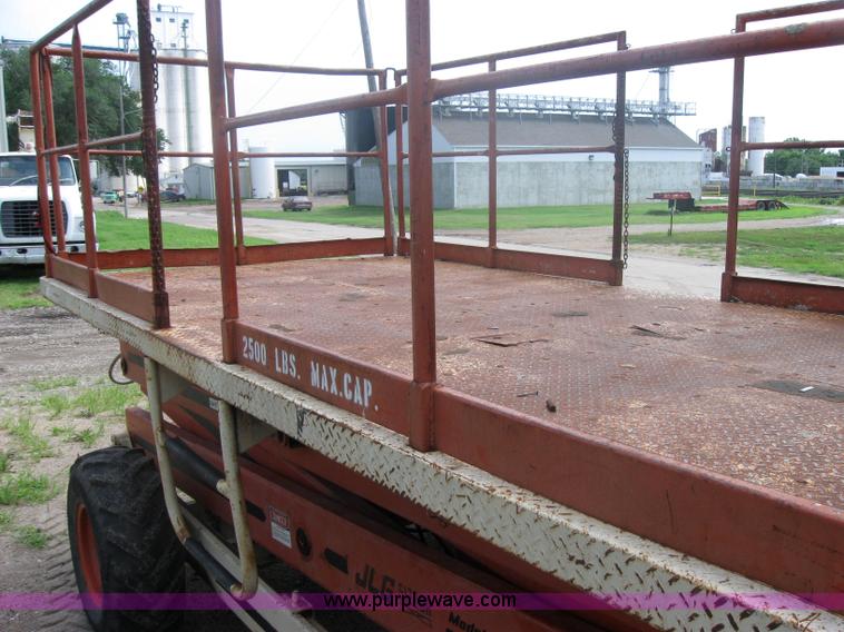 image for item 2314 1980 JLG 25S scissor lift