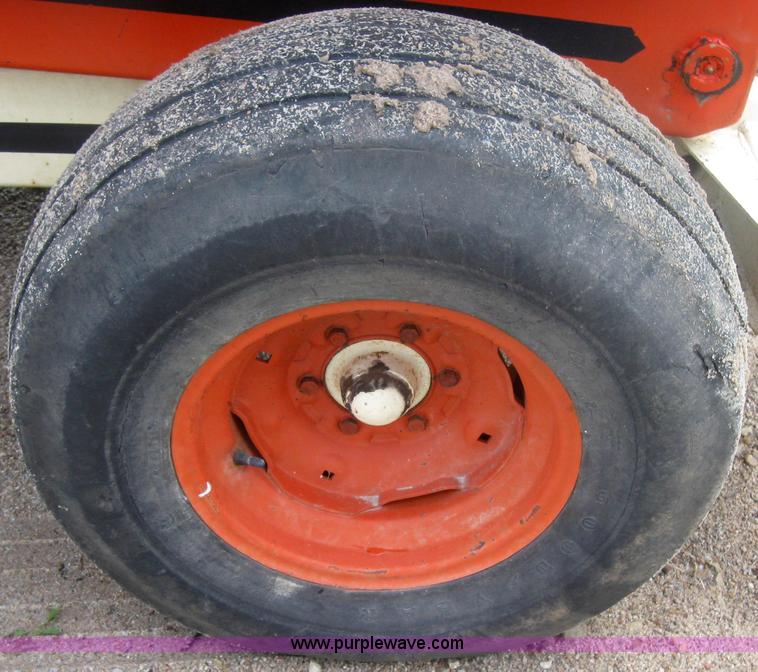 image for item 2314 1980 JLG 25S scissor lift