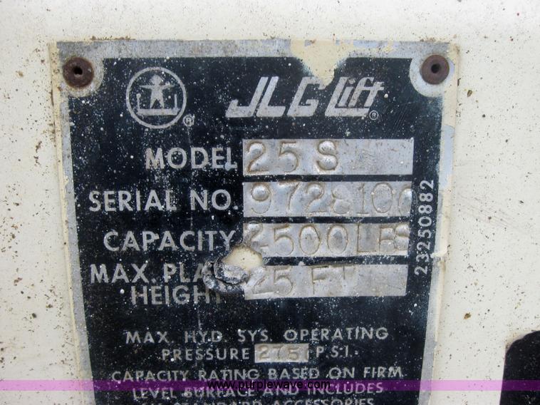image for item 2314 1980 JLG 25S scissor lift