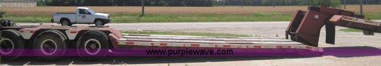 image for item 3000 1976 Hyster detachable low boy trailer