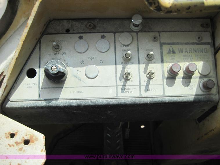 image for item 3013 1981 Fiat-Allis FR20 wheel loader