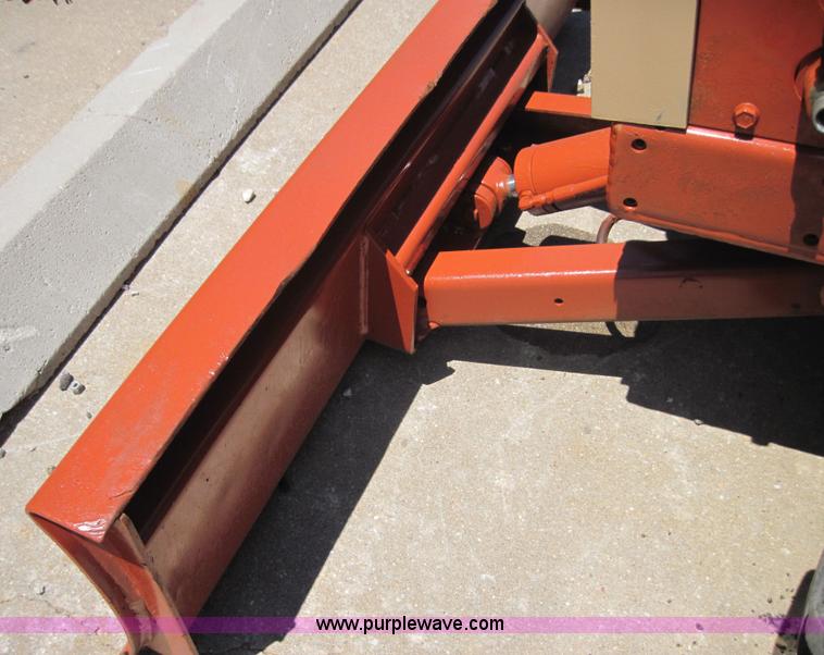 image for item 3014 1988 Ditch Witch 2310 trencher