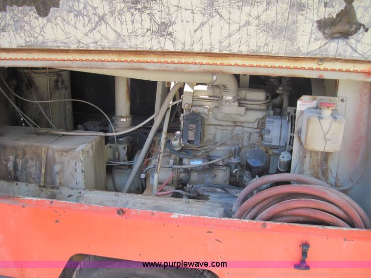 image for item 3015 Sullivan D175Q mobile air compressor